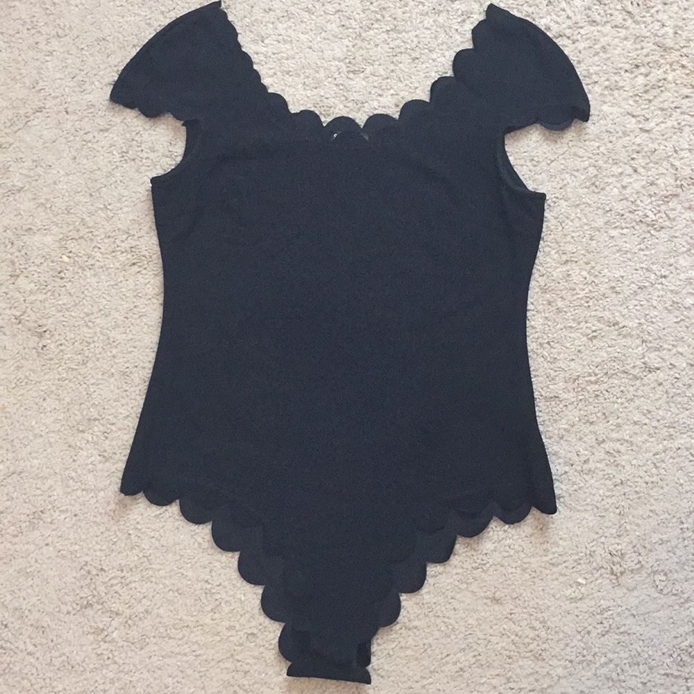 Black crop top